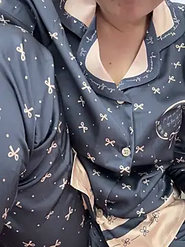 Donna9696 online show from 01.18.26