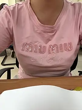 Snapshot of Donna9696 chatting on 04.14.26 Donna9696 online show from 04.14.26