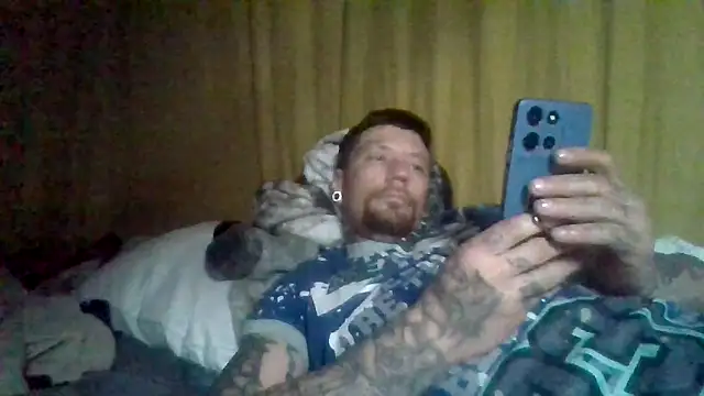 dreadredtedd online show from 02.24.26