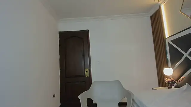 Ambarross  online show from 02.13.26