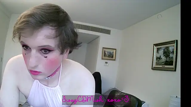 Snapshot of SissyCDMish chatting on 07.15.26 SissyCDMish online show from 07.15.26