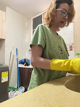 RavenEllieUniverse online show from 02.12.26