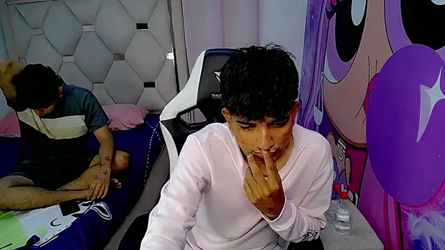 Maxwell boys online show from 02.09.26