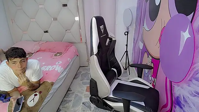 Maxwell boys online show from 02.21.26