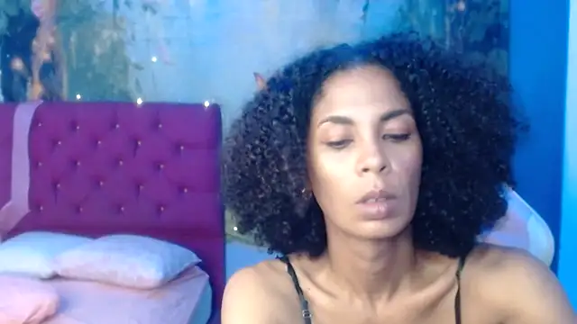Snapshot of rosa_skinny chatting on 06.11.26 rosa skinny online show from 06.11.26
