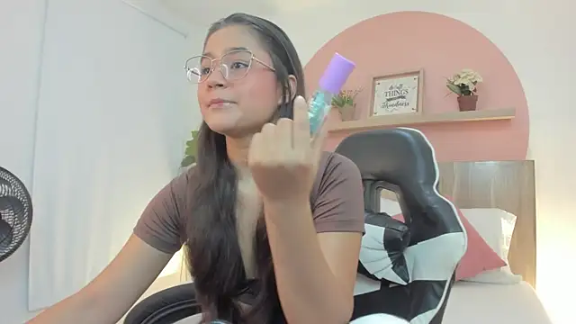 ivette swan online show from 02.11.26