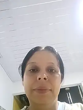 Snapshot of RossyAlvarez chatting on 04.22.26 RossyAlvarez online show from 04.22.26