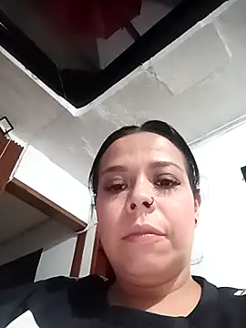 Snapshot of RossyAlvarez chatting on 04.27.26 RossyAlvarez online show from 04.27.26