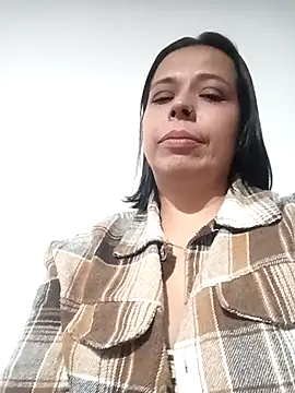 Snapshot of RossyAlvarez chatting on 05.11.26 RossyAlvarez online show from 05.11.26