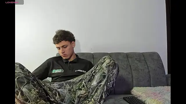 Snapshot of Two_sexboys chatting on 02.04.26 Two sexboys online show from 02.04.26