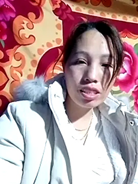 Gummiesu online show from 02.11.26