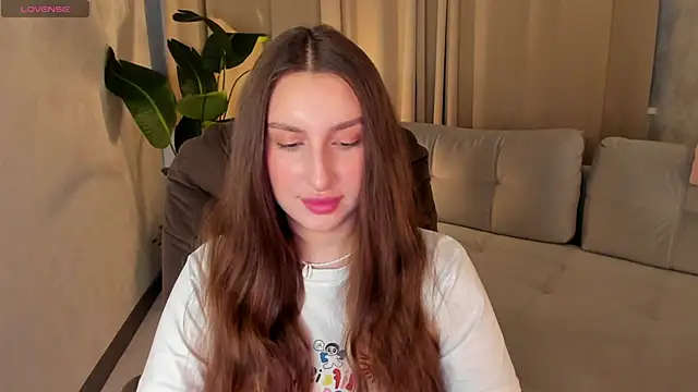 Snapshot of Celine_Coello chatting on 05.08.26 Celine Coello online show from 05.08.26