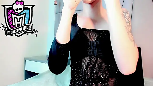 Miss-Saraii online show from 04.06.26