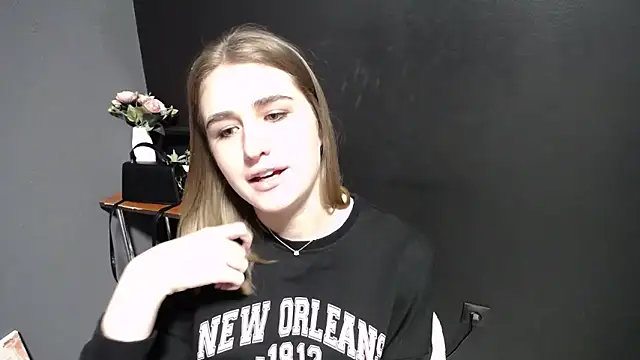 Sunny siren online show from 04.02.26