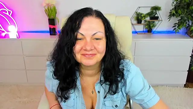 IrissMoon online show from 03.12.26