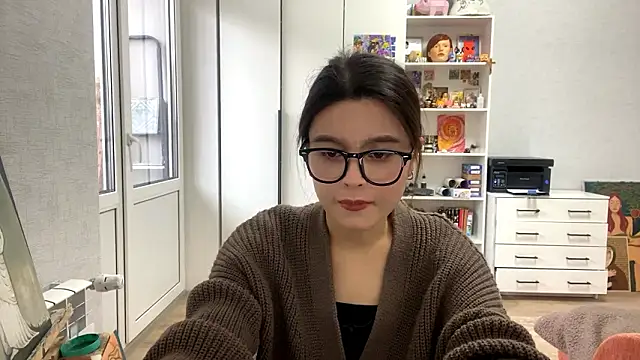 Snapshot of SaintMari chatting on 02.06.26 SaintMari online show from 02.06.26