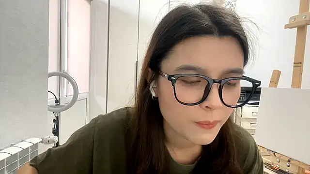 Snapshot of SaintMari chatting on 02.23.26 SaintMari online show from 02.23.26