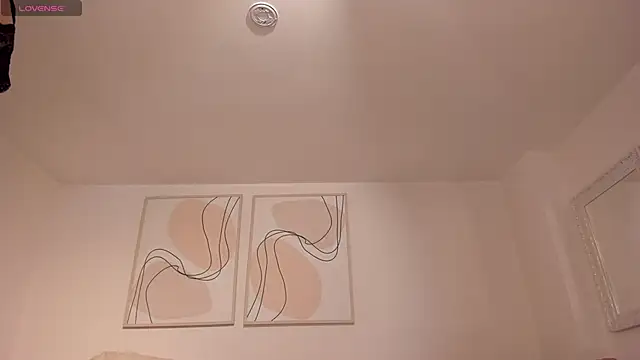 Snapshot of DaliaRose_ chatting on 02.25.26 DaliaRose online show from 02.25.26