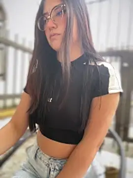 StrawberryPink  online show from 03.11.26