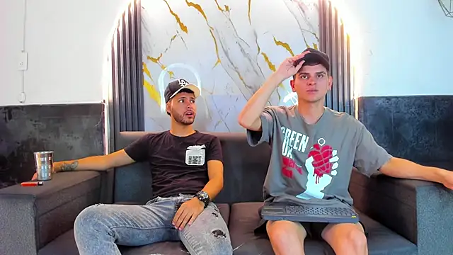 Snapshot of Angel_Villareal chatting on 02.20.26 Angel Villareal online show from 02.20.26