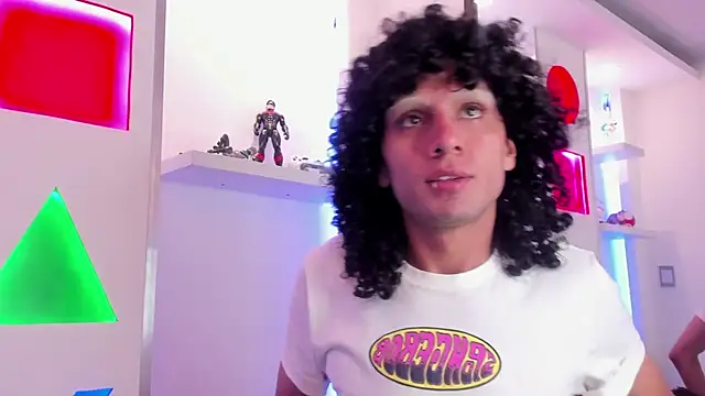 Snapshot of 4L3JX chatting on 01.19.26 4L3JX online show from 01.19.26