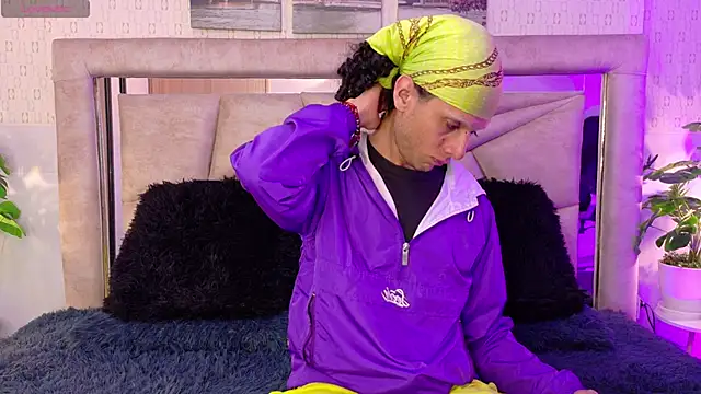 Snapshot of 4L3JX chatting on 02.20.26 4L3JX online show from 02.20.26