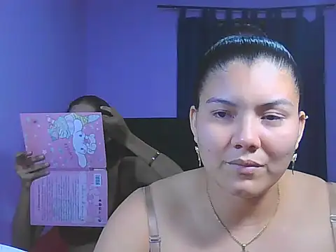 Helena-Paola online show from 02.08.26