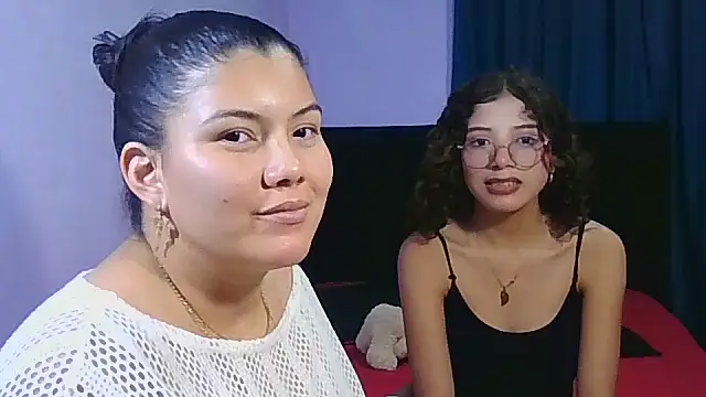 Helena-Paola online show from 03.13.26