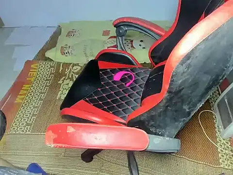 Tinaly18 online show from 03.26.26