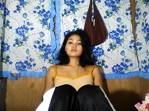 PinaySkinnyJust18 online show from 05.10.26