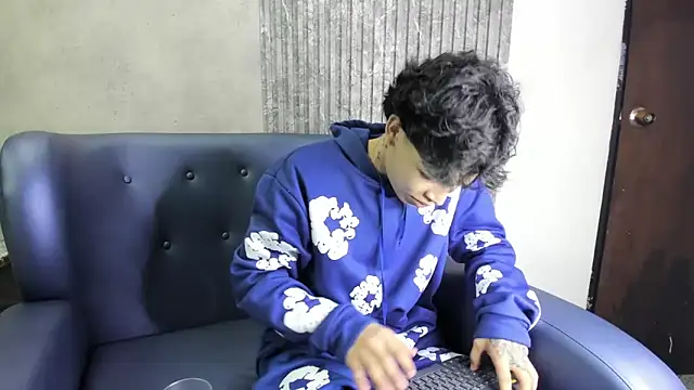 Dogan Renzo0 online show from 02.14.26