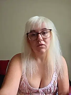 Ashlovescannabis online show from 07.18.26