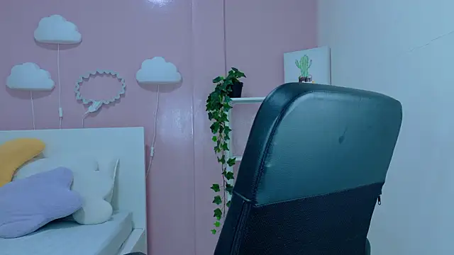 AmmyRouse   online show from 02.13.26