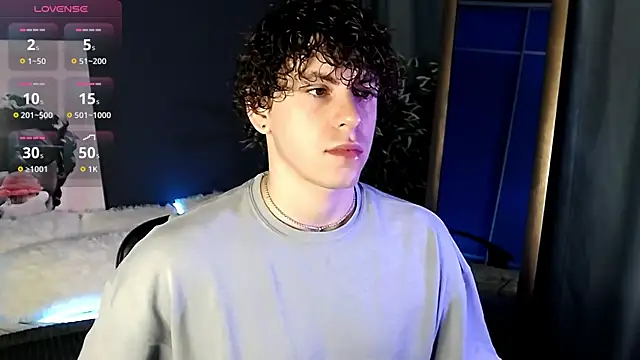 Snapshot of TylerGibson chatting on 06.17.26 TylerGibson online show from 06.17.26