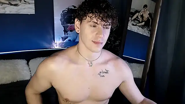 Snapshot of TylerGibson chatting on 07.18.26 TylerGibson online show from 07.18.26
