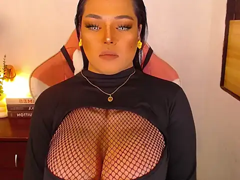 Snapshot of SeducingMonica chatting on 03.04.26 SeducingMonica online show from 03.04.26