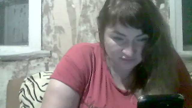 Snapshot of AllinaKis chatting on 06.13.26 AllinaKis online show from 06.13.26