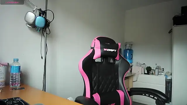 Yulian Milf online show from 03.29.26