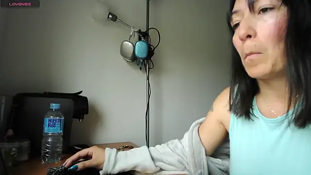 Yulian Milf online show from 04.12.26