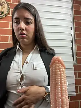 A-uroora online show from 03.05.26