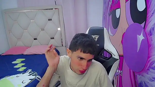 Akyra latinn online show from 02.12.26