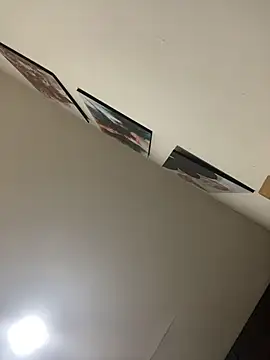 JuliaaVega online show from 03.25.26