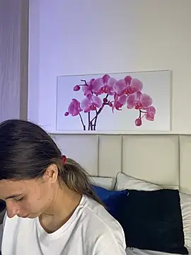 Snapshot of JuliaColemann chatting on 07.15.26 JuliaColemann online show from 07.15.26