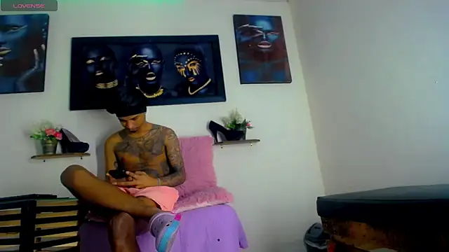 Tatoo Noah online show from 04.09.26