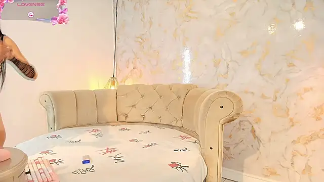 tifanibrown online show from 02.05.26