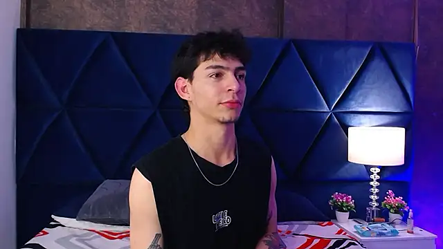 Logan Woods online show from 02.22.26