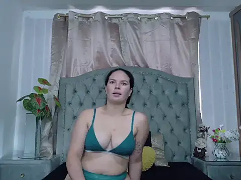 ZamanthaJhones online show from 03.01.26