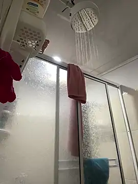 Snapshot of lizzy_luminair chatting on 02.28.26 lizzy luminair online show from 02.28.26