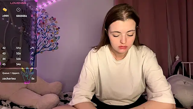 Snapshot of MistressBabe chatting on 04.30.26 MistressBabe online show from 04.30.26