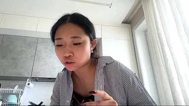 SweetMiaXO online show from 03.16.26